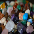 Wat is de RTP van Starburst en hoe werken de uitbreidende wilds met respins